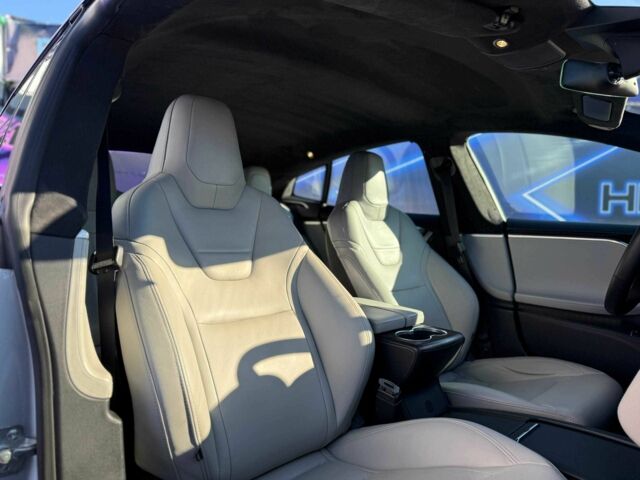 Сірий Тесла Модель С, об'ємом двигуна 0 л та пробігом 112 тис. км за 18499 $, фото 16 на Automoto.ua