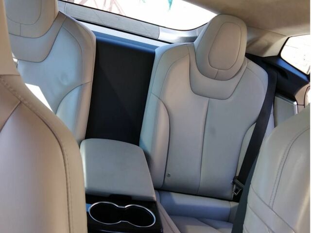 Сірий Тесла Модель С, об'ємом двигуна 0 л та пробігом 164 тис. км за 484 $, фото 5 на Automoto.ua