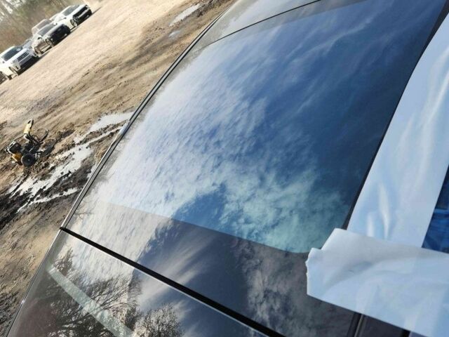 Серый Тесла Модель С, объемом двигателя 0 л и пробегом 195 тыс. км за 12300 $, фото 3 на Automoto.ua