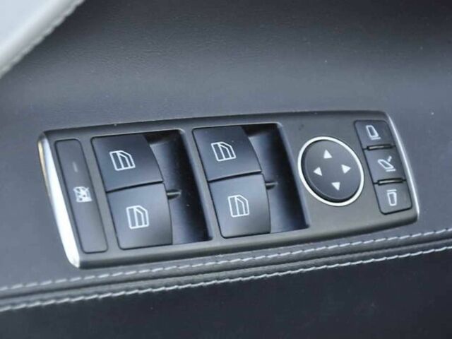 Сірий Тесла Модель С, об'ємом двигуна 0 л та пробігом 124 тис. км за 14500 $, фото 9 на Automoto.ua
