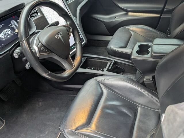 Серый Тесла Модель С, объемом двигателя 0 л и пробегом 150 тыс. км за 17200 $, фото 11 на Automoto.ua