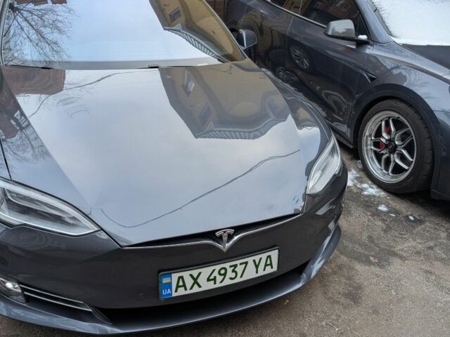 Серый Тесла Модель С, объемом двигателя 0 л и пробегом 150 тыс. км за 17200 $, фото 2 на Automoto.ua