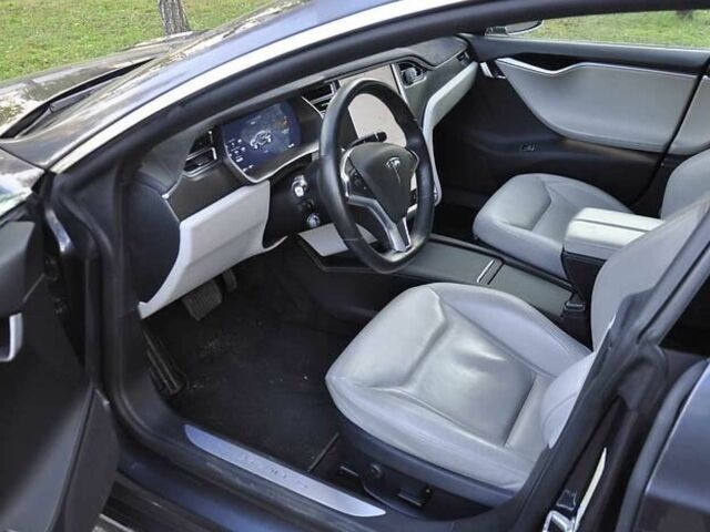 Сірий Тесла Модель С, об'ємом двигуна 0 л та пробігом 124 тис. км за 14500 $, фото 8 на Automoto.ua