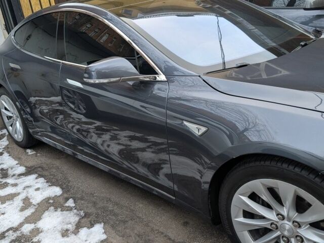 Серый Тесла Модель С, объемом двигателя 0 л и пробегом 150 тыс. км за 17200 $, фото 4 на Automoto.ua