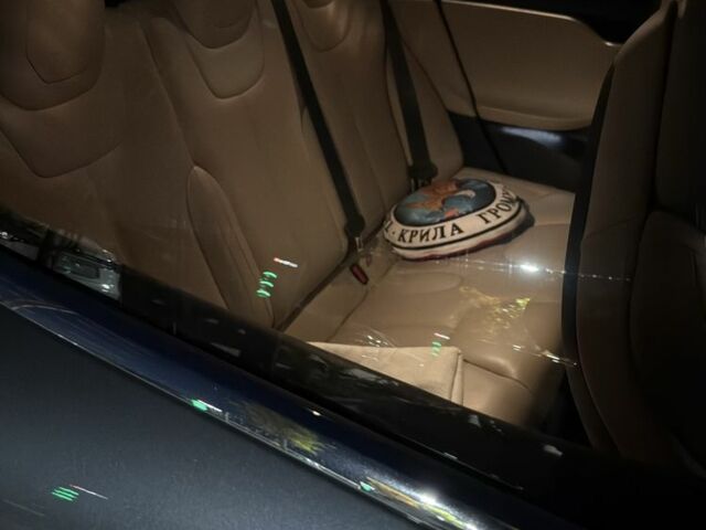 Сірий Тесла Модель С, об'ємом двигуна 0.9 л та пробігом 219 тис. км за 18000 $, фото 16 на Automoto.ua