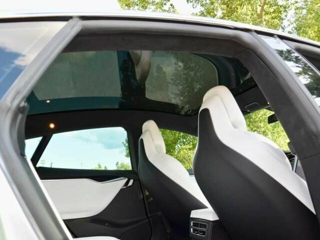 Сірий Тесла Модель С, об'ємом двигуна 0 л та пробігом 92 тис. км за 11000 $, фото 12 на Automoto.ua