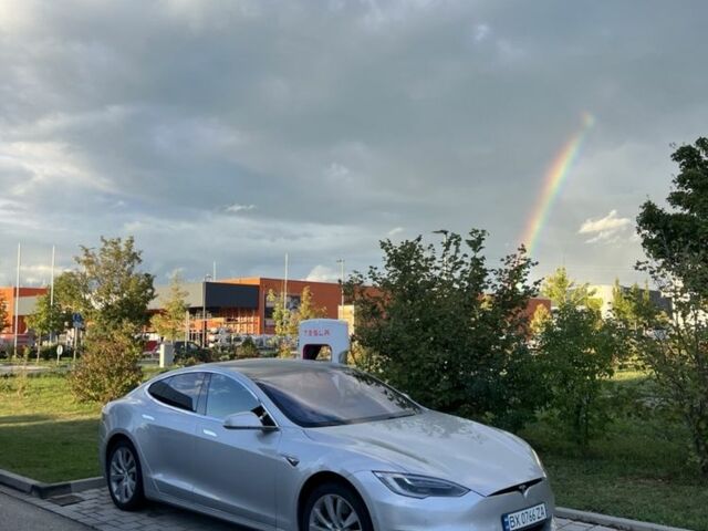 Серый Тесла Модель С, объемом двигателя 0 л и пробегом 124 тыс. км за 19900 $, фото 1 на Automoto.ua