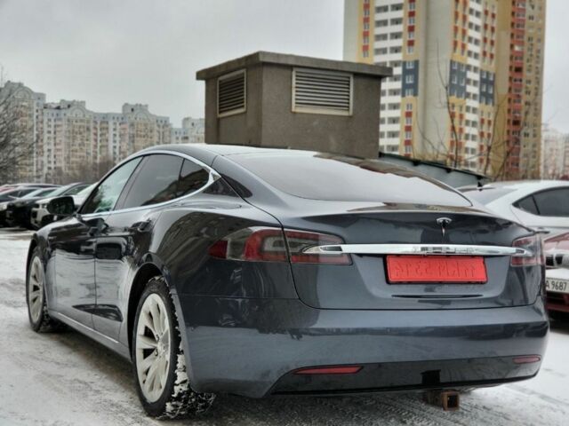 Серый Тесла Модель С, объемом двигателя 0 л и пробегом 204 тыс. км за 17200 $, фото 4 на Automoto.ua