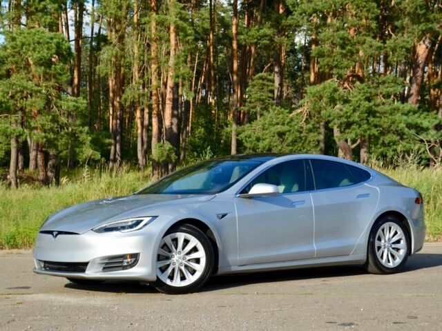 Сірий Тесла Модель С, об'ємом двигуна 0 л та пробігом 8 тис. км за 59999 $, фото 2 на Automoto.ua