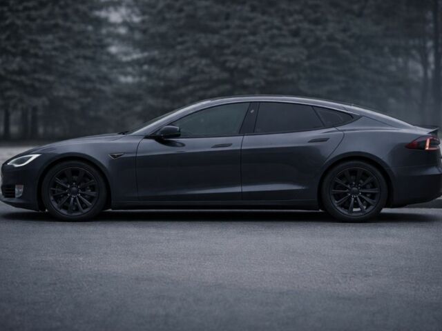 Сірий Тесла Модель С, об'ємом двигуна 0 л та пробігом 217 тис. км за 18600 $, фото 3 на Automoto.ua