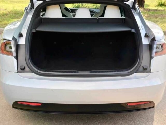 Сірий Тесла Модель С, об'ємом двигуна 0 л та пробігом 92 тис. км за 11000 $, фото 10 на Automoto.ua