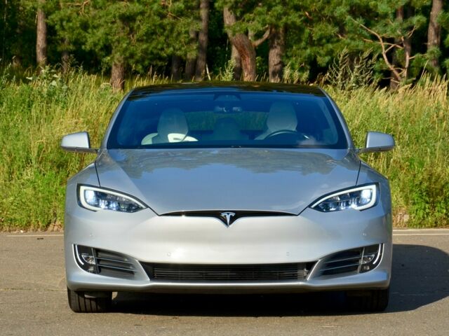 Сірий Тесла Модель С, об'ємом двигуна 0 л та пробігом 8 тис. км за 59999 $, фото 1 на Automoto.ua