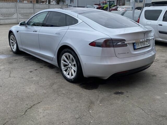 Серый Тесла Модель С, объемом двигателя 0 л и пробегом 124 тыс. км за 19900 $, фото 16 на Automoto.ua