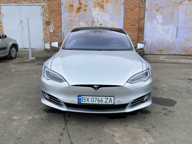 Серый Тесла Модель С, объемом двигателя 0 л и пробегом 124 тыс. км за 19900 $, фото 9 на Automoto.ua
