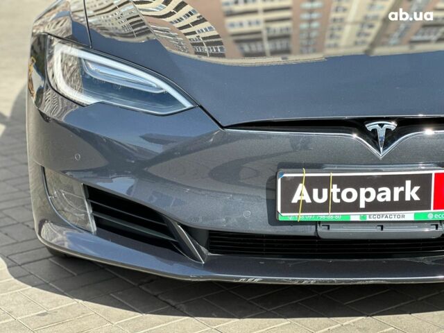 Серый Тесла Модель С, объемом двигателя 0 л и пробегом 50 тыс. км за 19230 $, фото 5 на Automoto.ua