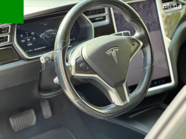 Серый Тесла Модель С, объемом двигателя 0 л и пробегом 50 тыс. км за 19230 $, фото 17 на Automoto.ua