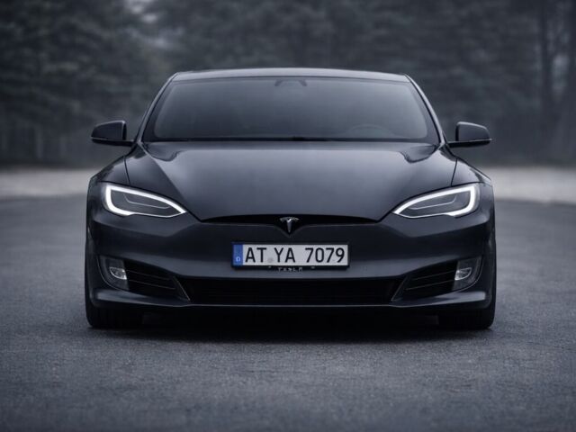 Сірий Тесла Модель С, об'ємом двигуна 0 л та пробігом 217 тис. км за 18600 $, фото 4 на Automoto.ua