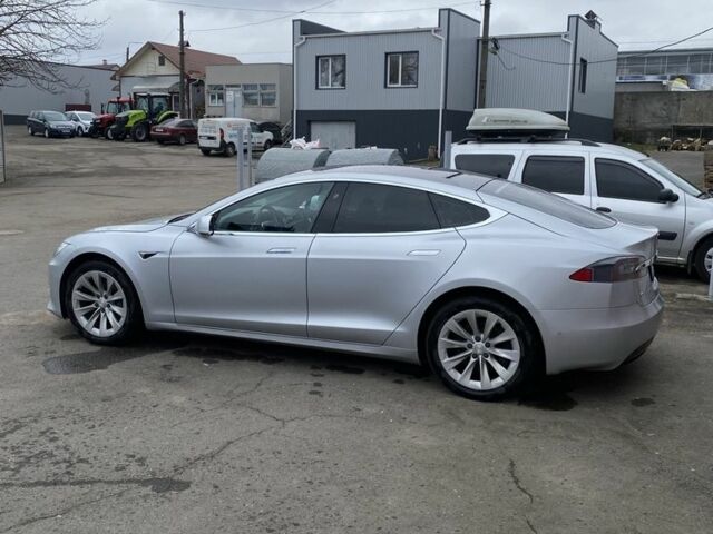 Серый Тесла Модель С, объемом двигателя 0 л и пробегом 124 тыс. км за 19900 $, фото 14 на Automoto.ua