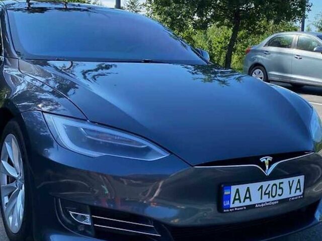 Сірий Тесла Модель С, об'ємом двигуна 0 л та пробігом 63 тис. км за 572 $, фото 7 на Automoto.ua