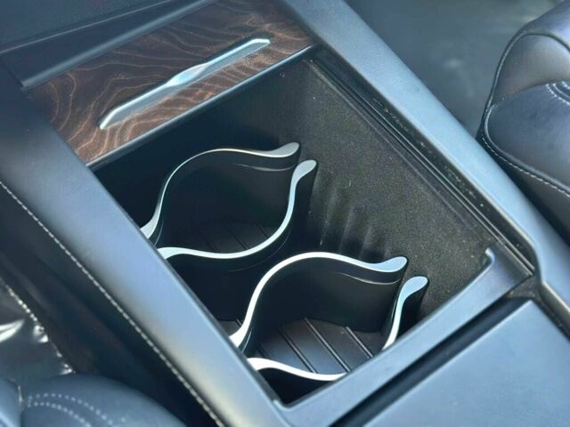 Сірий Тесла Модель С, об'ємом двигуна 0 л та пробігом 39 тис. км за 9000 $, фото 14 на Automoto.ua