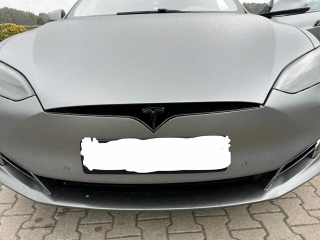 Серый Тесла Модель С, объемом двигателя 0 л и пробегом 78 тыс. км за 10200 $, фото 9 на Automoto.ua
