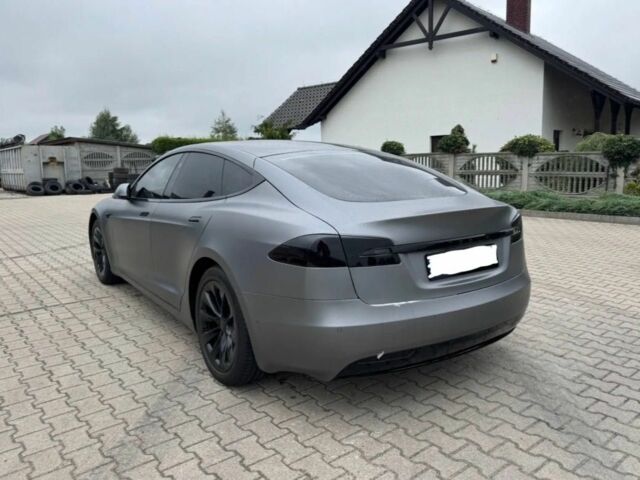 Серый Тесла Модель С, объемом двигателя 0 л и пробегом 78 тыс. км за 10200 $, фото 2 на Automoto.ua