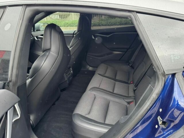 Серый Тесла Модель С, объемом двигателя 0 л и пробегом 78 тыс. км за 10200 $, фото 15 на Automoto.ua