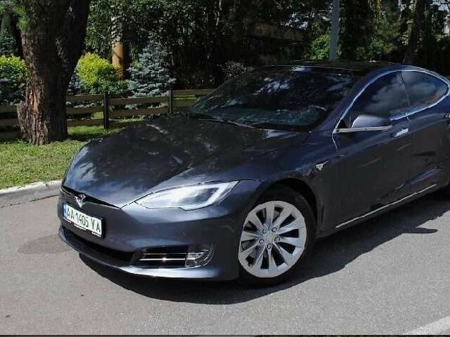 Сірий Тесла Модель С, об'ємом двигуна 0 л та пробігом 63 тис. км за 572 $, фото 5 на Automoto.ua