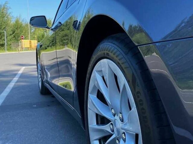 Сірий Тесла Модель С, об'ємом двигуна 0 л та пробігом 63 тис. км за 572 $, фото 9 на Automoto.ua