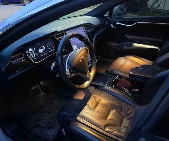 Сірий Тесла Модель С, об'ємом двигуна 0 л та пробігом 184 тис. км за 18000 $, фото 11 на Automoto.ua