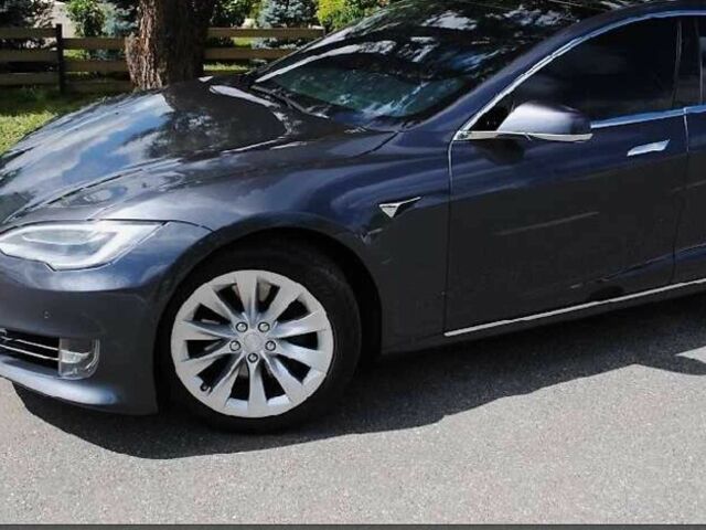 Сірий Тесла Модель С, об'ємом двигуна 0 л та пробігом 63 тис. км за 572 $, фото 2 на Automoto.ua