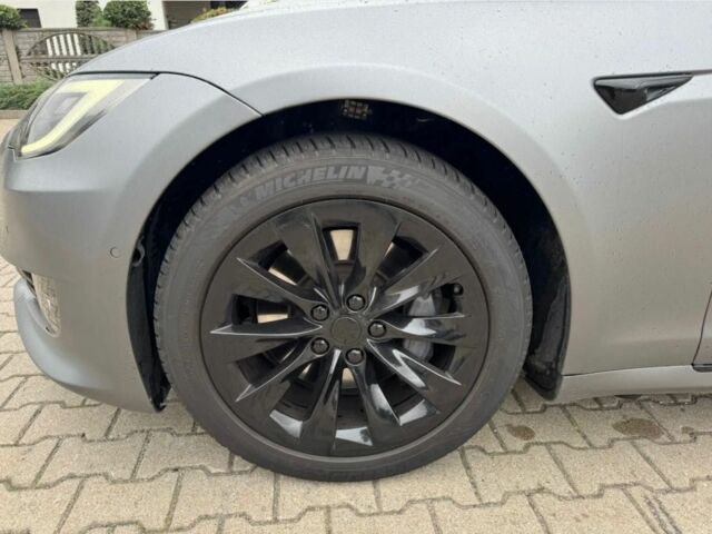 Серый Тесла Модель С, объемом двигателя 0 л и пробегом 78 тыс. км за 10200 $, фото 7 на Automoto.ua