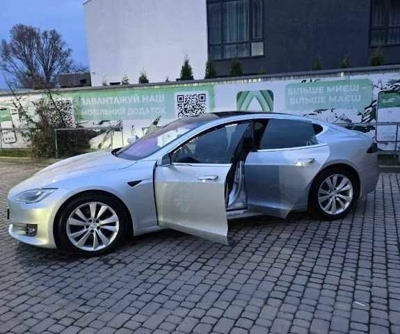 Сірий Тесла Модель С, об'ємом двигуна 0 л та пробігом 184 тис. км за 18000 $, фото 2 на Automoto.ua