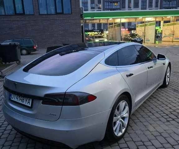 Сірий Тесла Модель С, об'ємом двигуна 0 л та пробігом 184 тис. км за 18000 $, фото 8 на Automoto.ua