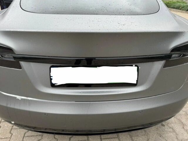 Серый Тесла Модель С, объемом двигателя 0 л и пробегом 78 тыс. км за 10200 $, фото 3 на Automoto.ua