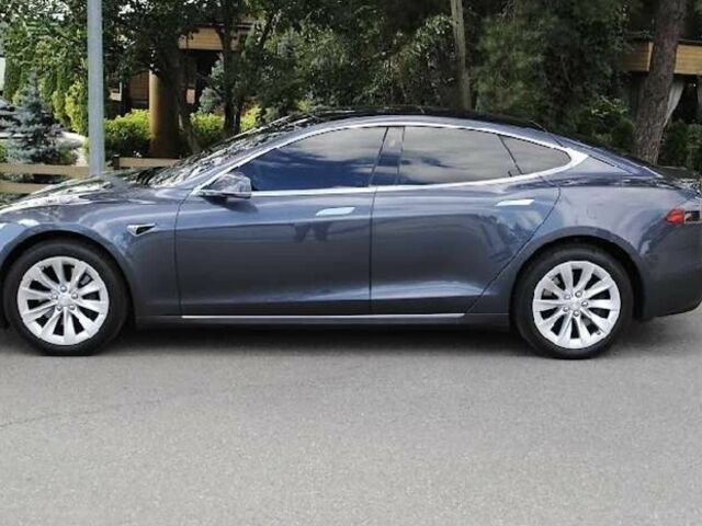 Сірий Тесла Модель С, об'ємом двигуна 0 л та пробігом 63 тис. км за 572 $, фото 1 на Automoto.ua