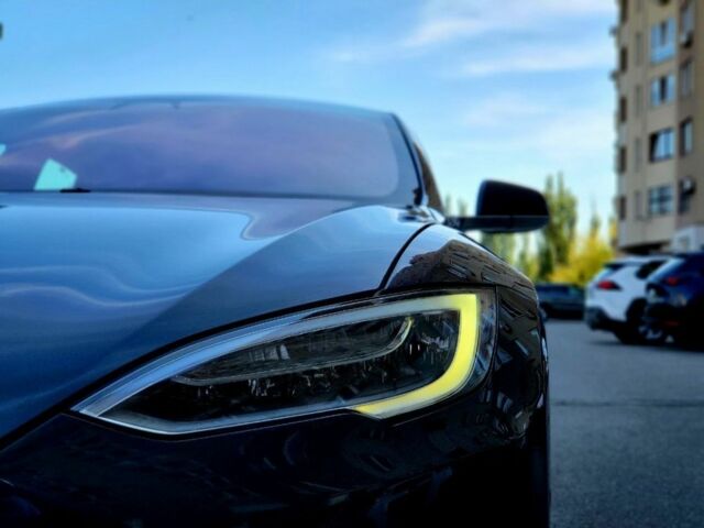 Тесла Модель С 2019 в Вышгороде на Automoto.ua Серый Тесла Модель С, объемом двигателя 0 л и пробегом 163 тыс. км за 21999 $, фото 3 на Automoto.ua