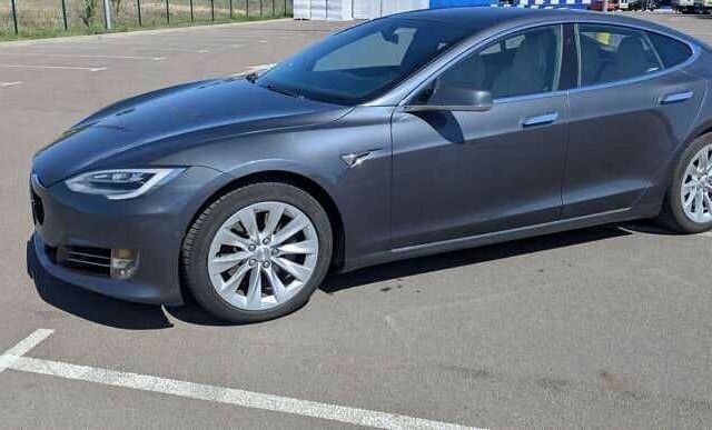 Сірий Тесла Модель С, об'ємом двигуна 0 л та пробігом 48 тис. км за 9600 $, фото 2 на Automoto.ua