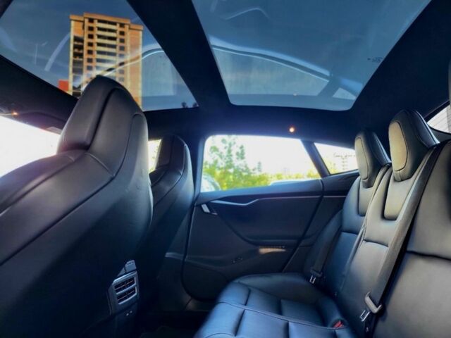 Тесла Модель С 2019 в Вышгороде на Automoto.ua Серый Тесла Модель С, объемом двигателя 0 л и пробегом 163 тыс. км за 21999 $, фото 12 на Automoto.ua