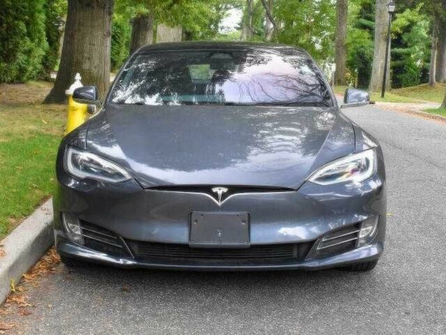 Сірий Тесла Модель С, об'ємом двигуна 0 л та пробігом 78 тис. км за 13500 $, фото 1 на Automoto.ua