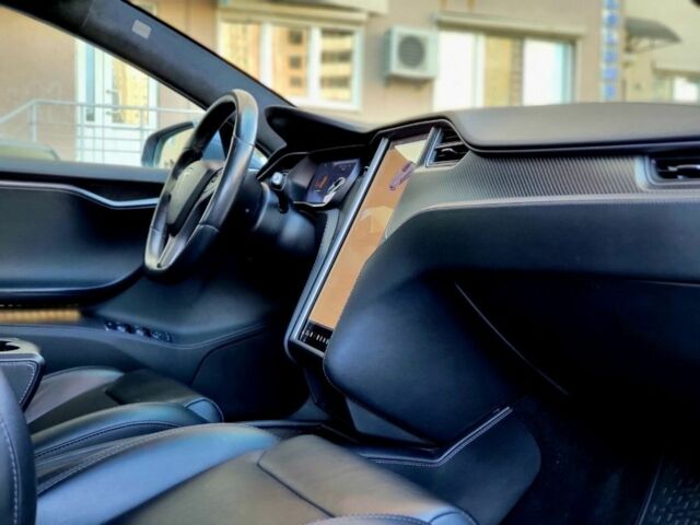 Тесла Модель С 2019 в Вышгороде на Automoto.ua Серый Тесла Модель С, объемом двигателя 0 л и пробегом 163 тыс. км за 21999 $, фото 11 на Automoto.ua