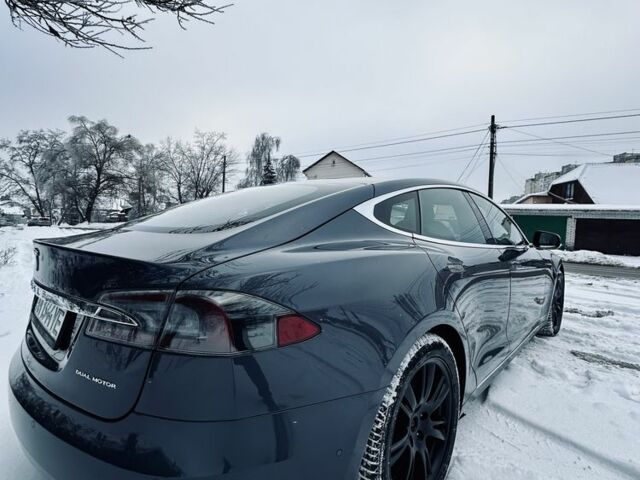 Серый Тесла Модель С, объемом двигателя 0 л и пробегом 52 тыс. км за 27999 $, фото 9 на Automoto.ua