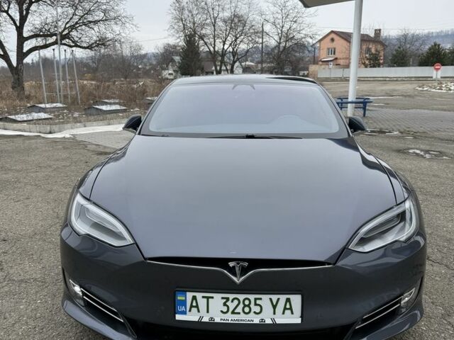 Серый Тесла Модель С, объемом двигателя 0 л и пробегом 85 тыс. км за 26500 $, фото 1 на Automoto.ua