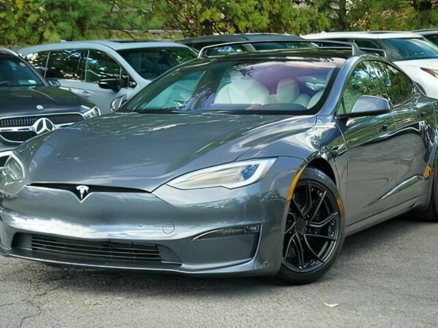 Серый Тесла Модель С, объемом двигателя 0 л и пробегом 17 тыс. км за 13400 $, фото 2 на Automoto.ua