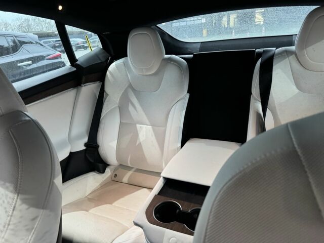 Сірий Тесла Модель С, об'ємом двигуна 0 л та пробігом 78 тис. км за 38000 $, фото 7 на Automoto.ua