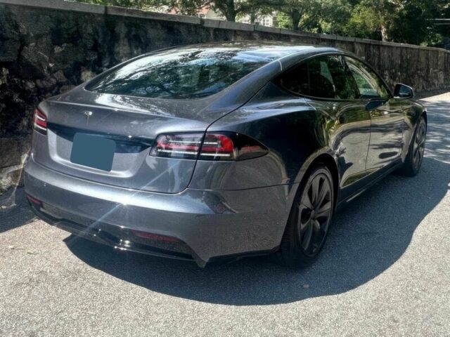 Серый Тесла Модель С, объемом двигателя 0 л и пробегом 19 тыс. км за 3800 $, фото 6 на Automoto.ua