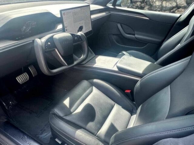 Серый Тесла Модель С, объемом двигателя 0 л и пробегом 19 тыс. км за 3800 $, фото 7 на Automoto.ua