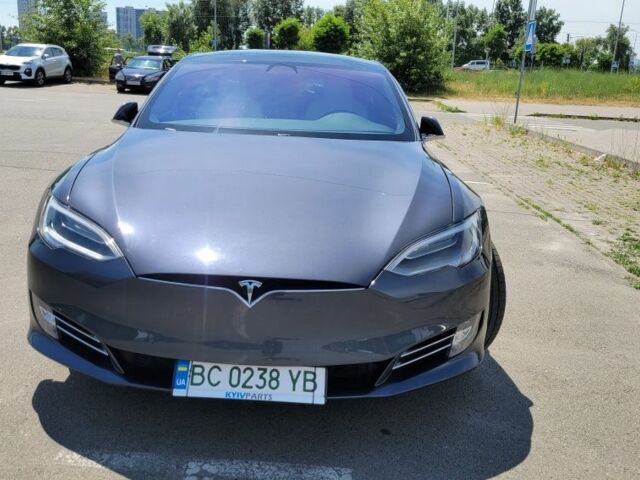 Серый Тесла Модель С, объемом двигателя 0 л и пробегом 85 тыс. км за 28900 $, фото 7 на Automoto.ua