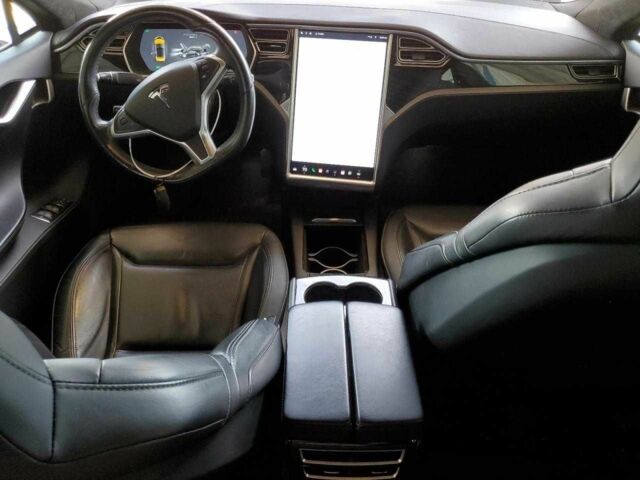 Сірий Тесла Модель С, об'ємом двигуна 0 л та пробігом 130 тис. км за 8000 $, фото 7 на Automoto.ua