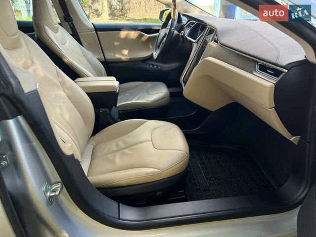 Серый Тесла Модель С, объемом двигателя 0 л и пробегом 221 тыс. км за 11900 $, фото 30 на Automoto.ua